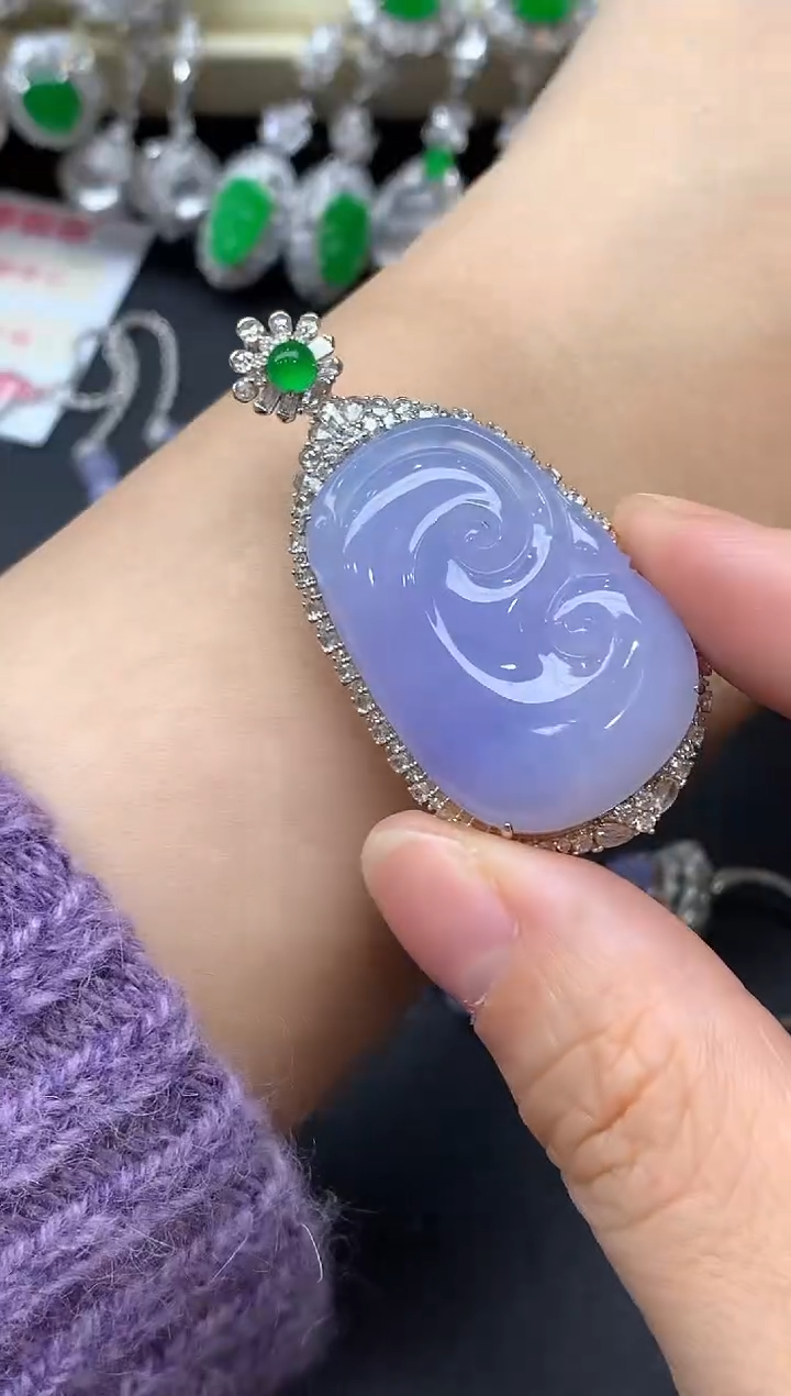 颈饰18K金镶嵌翡翠810-中国好珍宝