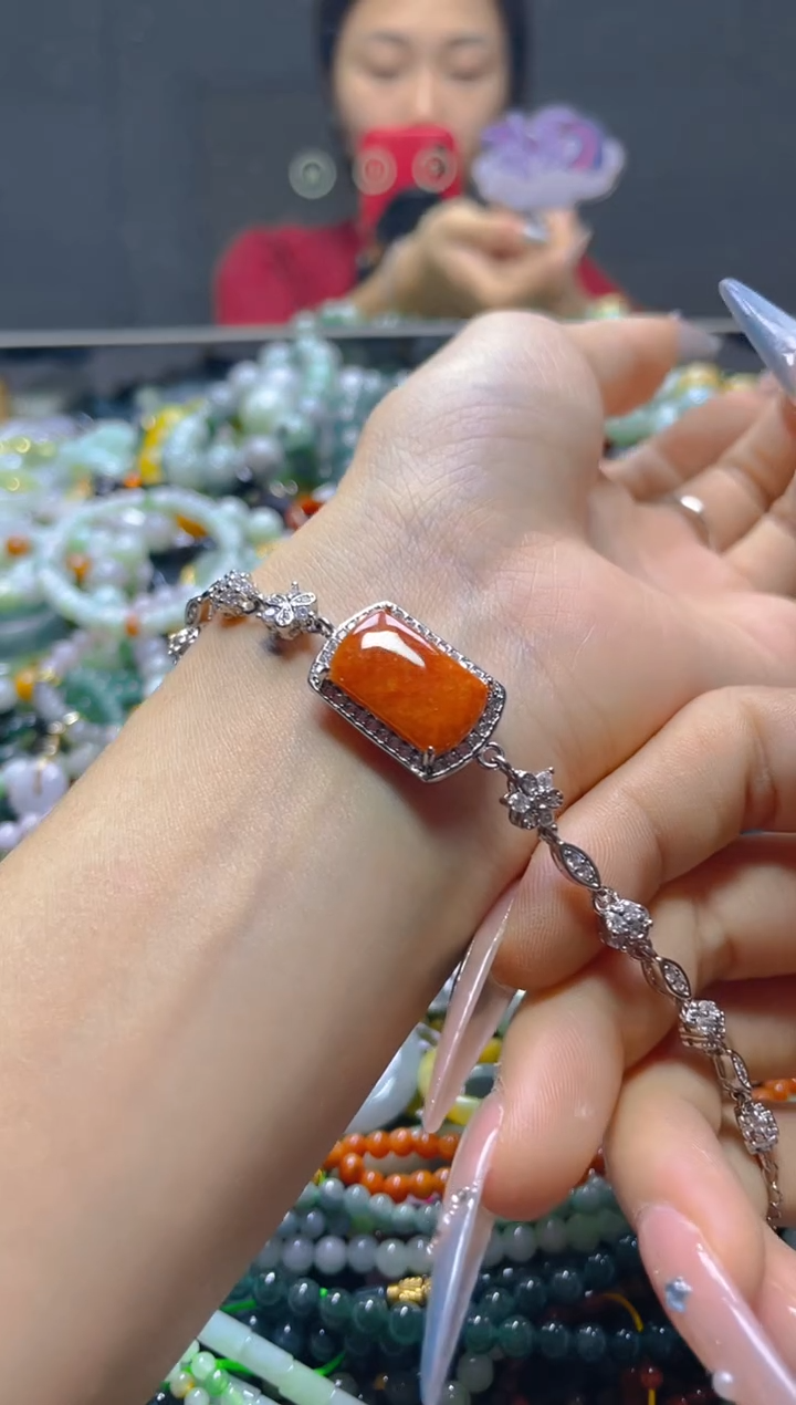 颈饰未镶嵌翡翠/C/翡翠A货，一件也是批发价