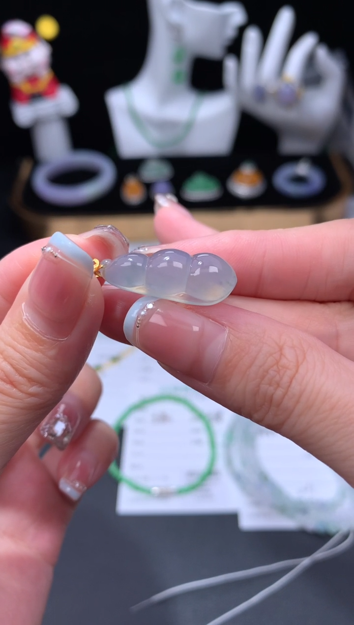 18K金镶嵌定制翡翠48小时鉴赏期 退货不扣服务费