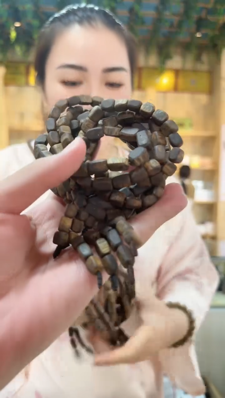 【闪购商品】手串沉香黑棋铁结随型多圈多样性发货一条