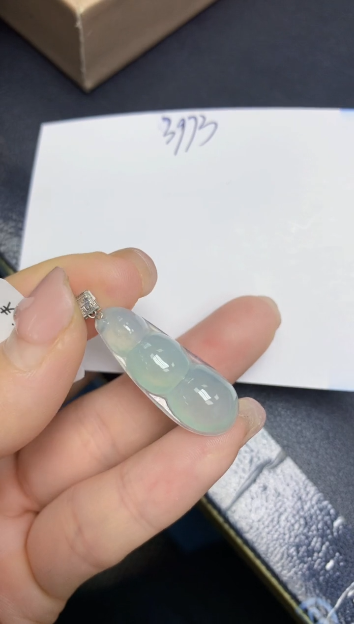 【闪购商品】翡翠挂件18K金镶嵌 天然翡翠A货