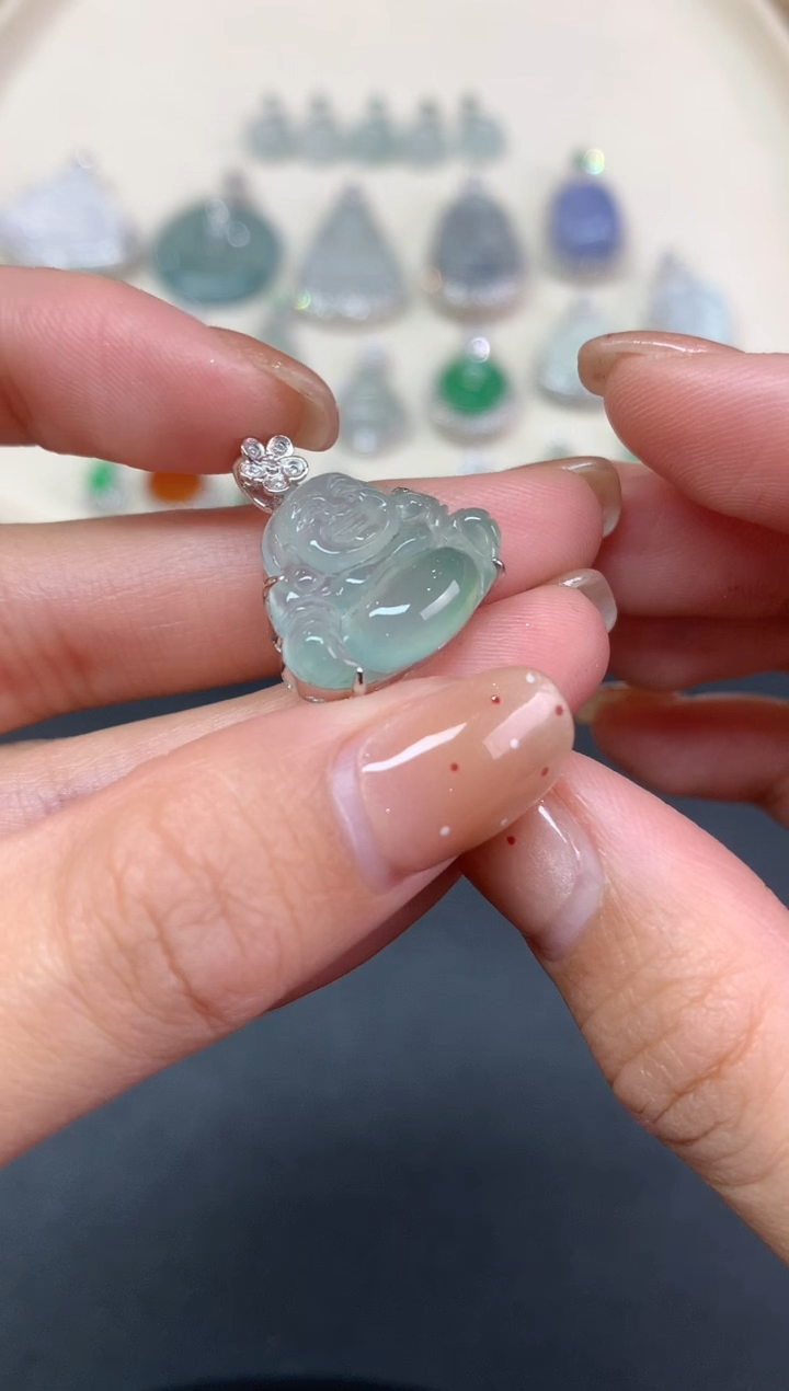 【闪购商品】翡翠吊坠(不含链)18K金镶嵌吊坠A440|2800