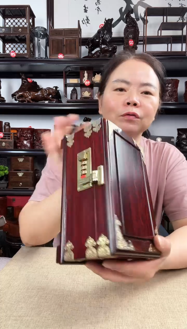 木389老李红木工艺品