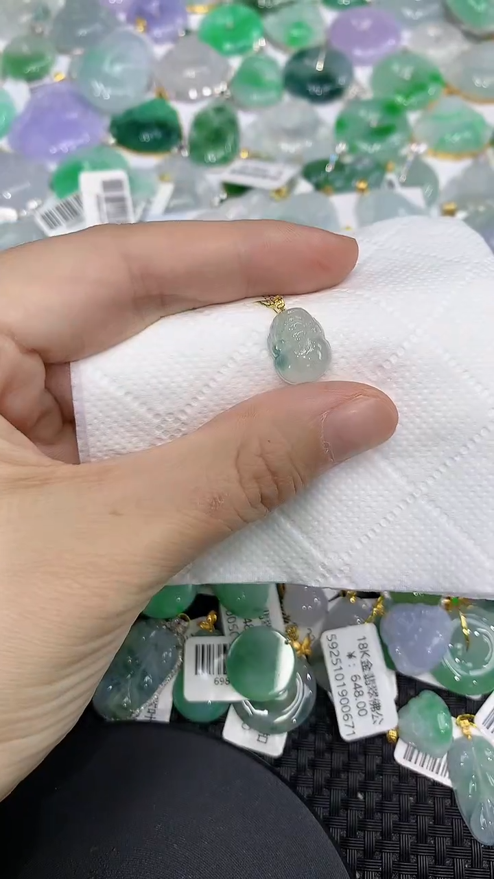 颈饰18K金镶嵌翡翠a货支持复检百元以上9元证书费自理