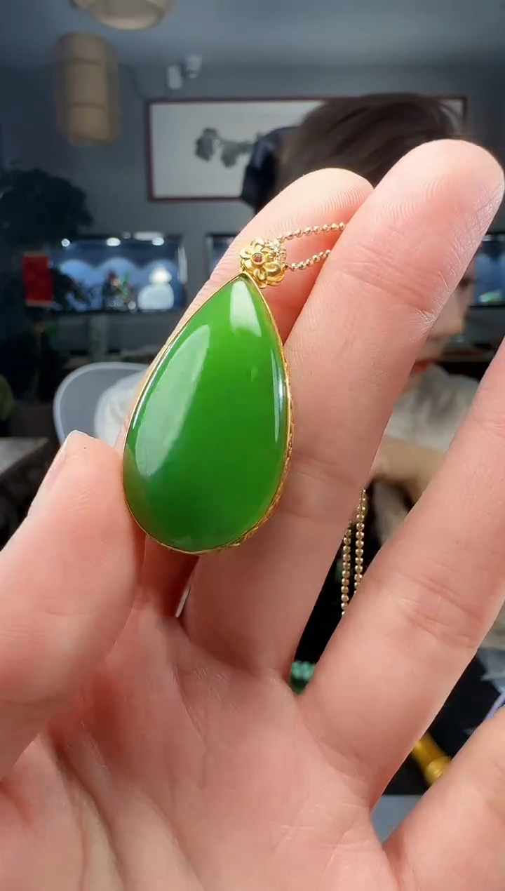 【闪购商品】和田玉吊坠(不含链)18K金镶嵌1