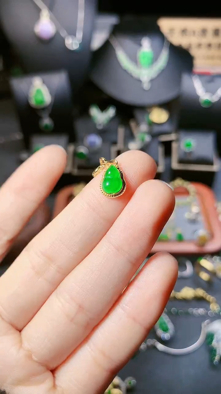 【闪购商品】翡翠吊坠(不含链)银S925镶嵌小提留