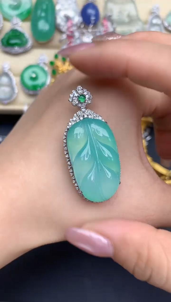 颈饰18K金镶嵌翡翠458-中国好珍宝