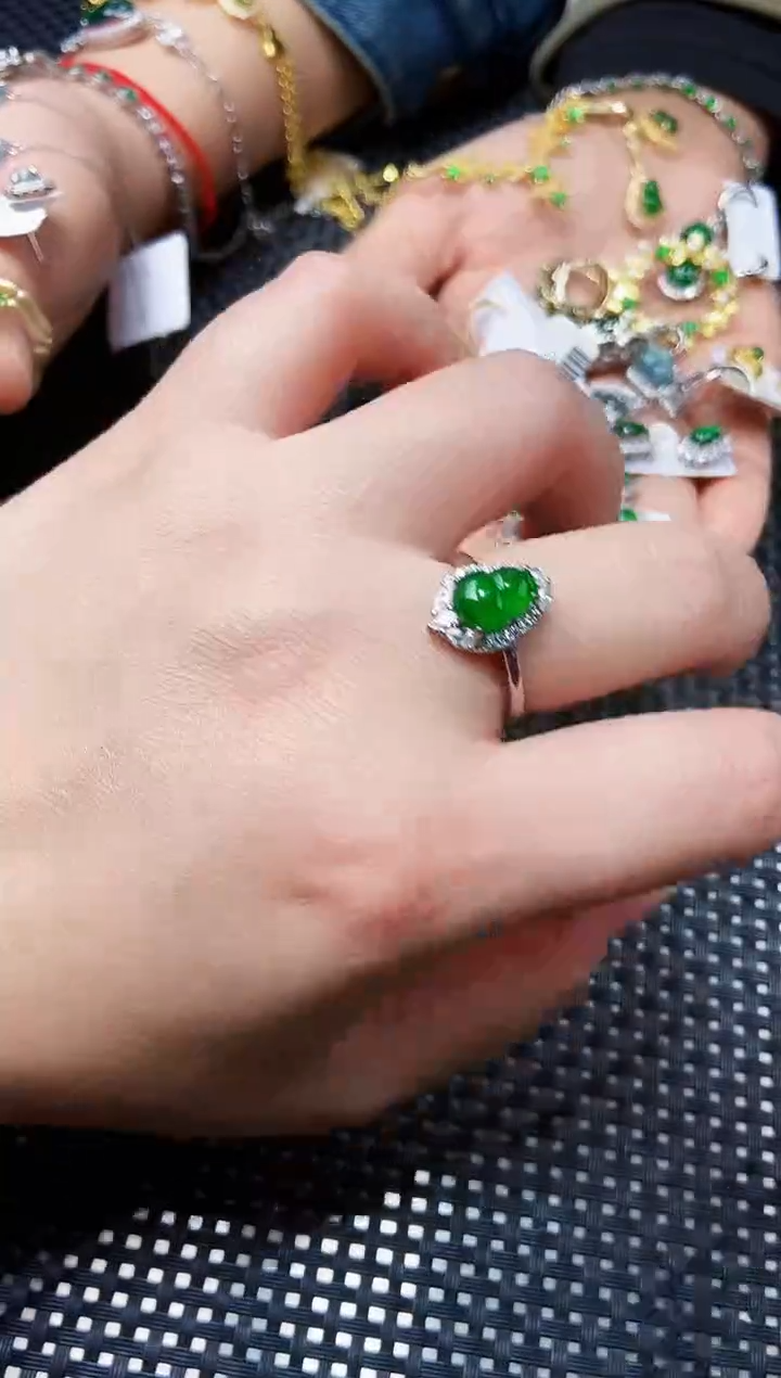 【闪购商品】翡翠戒指未镶嵌111111111