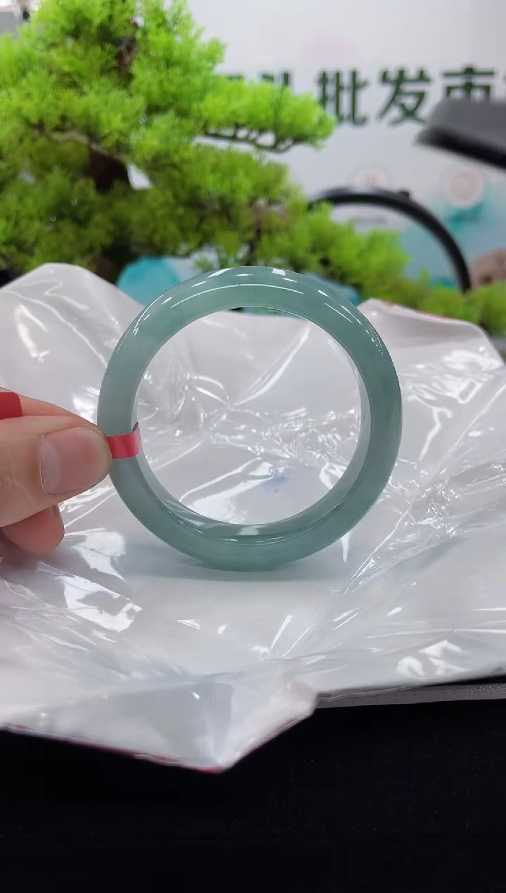 【闪购商品】翡翠手镯未镶嵌手镯