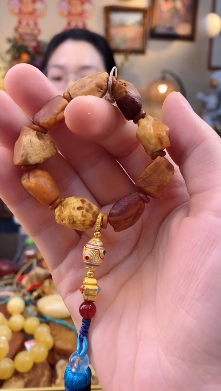 【闪购商品】琥珀手串未镶嵌手捻