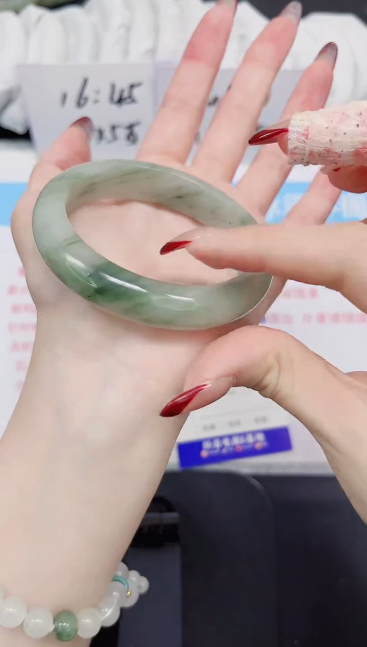 【闪购商品】石英质玉手镯未镶嵌296