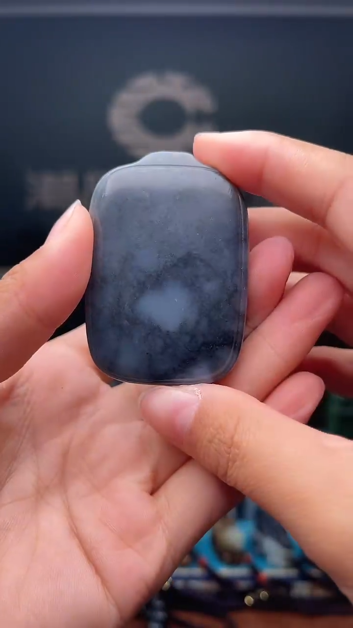 未镶嵌和田玉挂件1