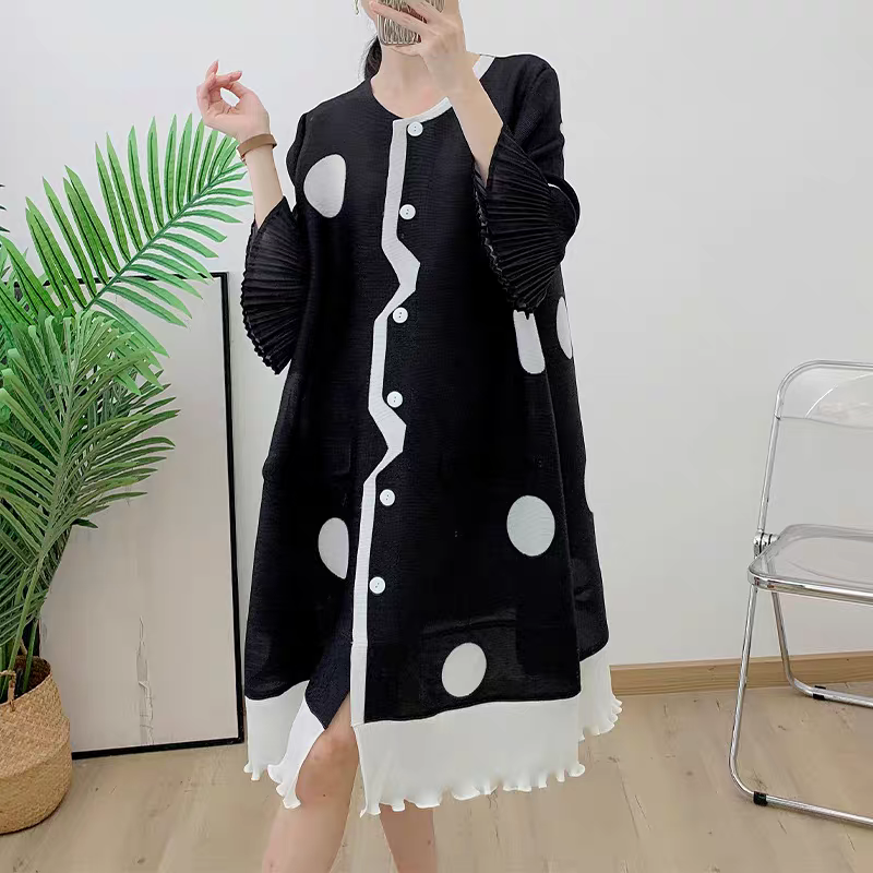 【君君】褶皱花边黑白点连衣裙