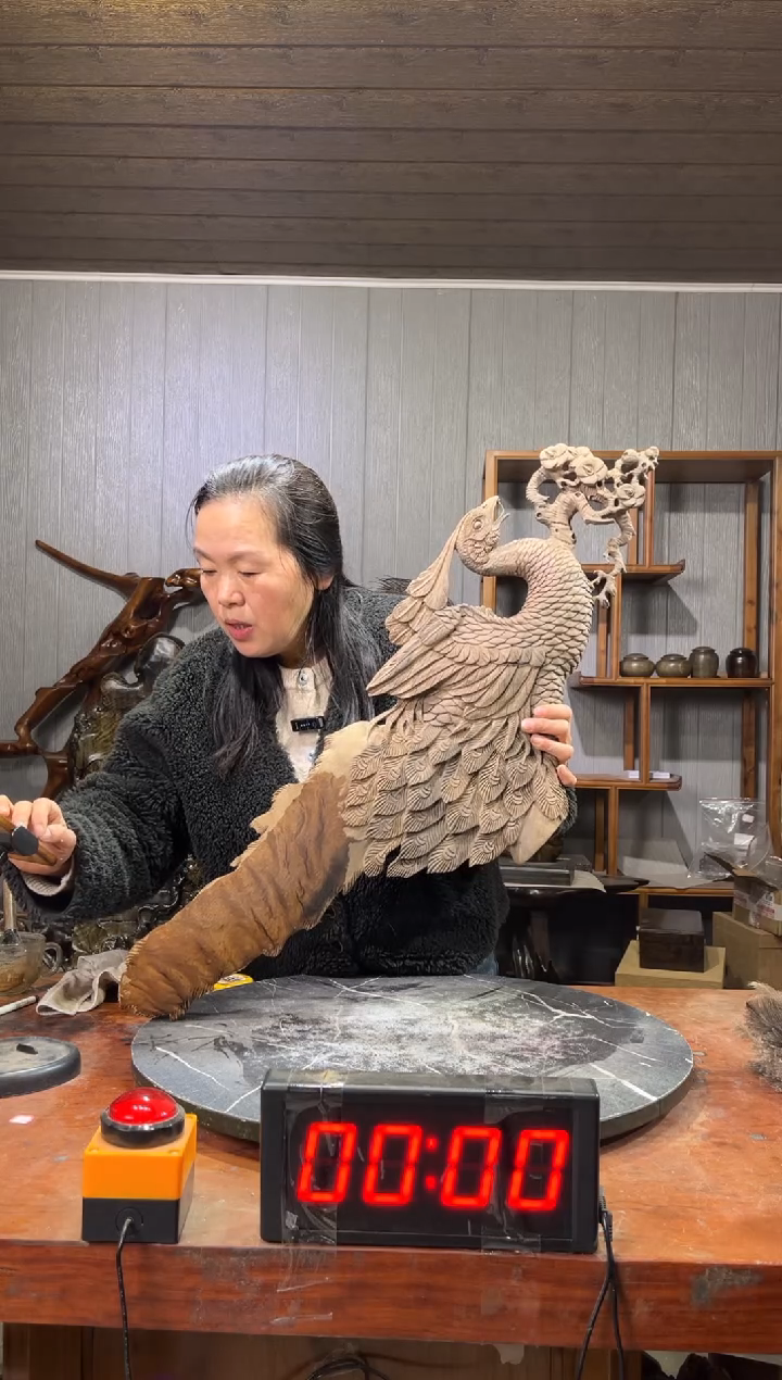 金丝楠我**8原木孔雀