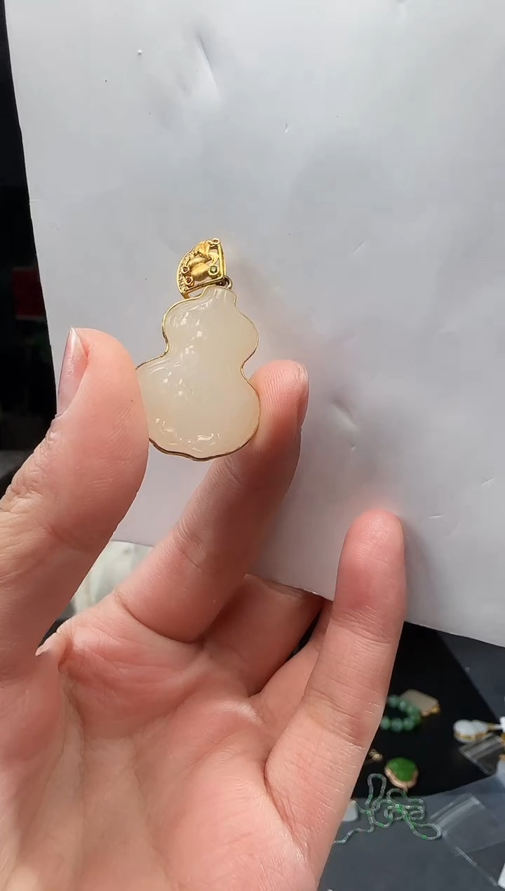 【闪购商品】和田玉吊坠(不含链)18K金镶嵌1