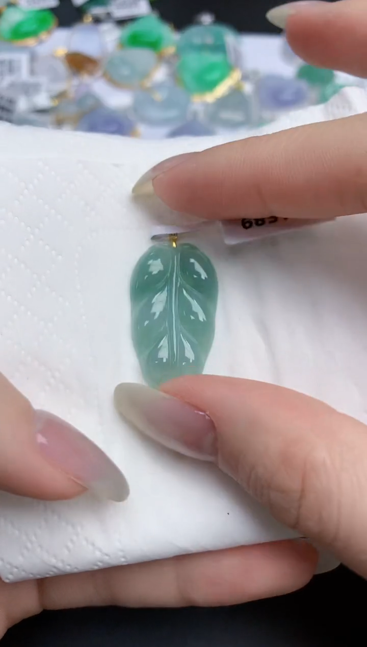 【闪购商品】翡翠颈饰18K金镶嵌天然缅甸翡翠A货