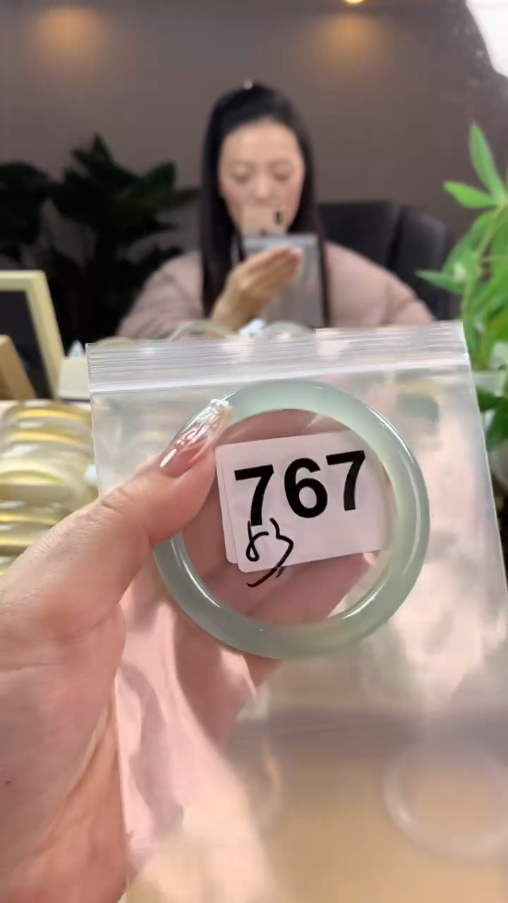 【闪购商品】玛瑙/玉髓手镯未镶嵌767