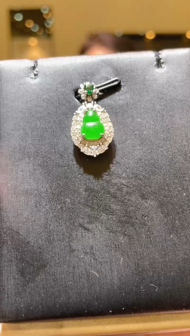 【闪购商品】翡翠吊坠(不含链)未镶嵌A3