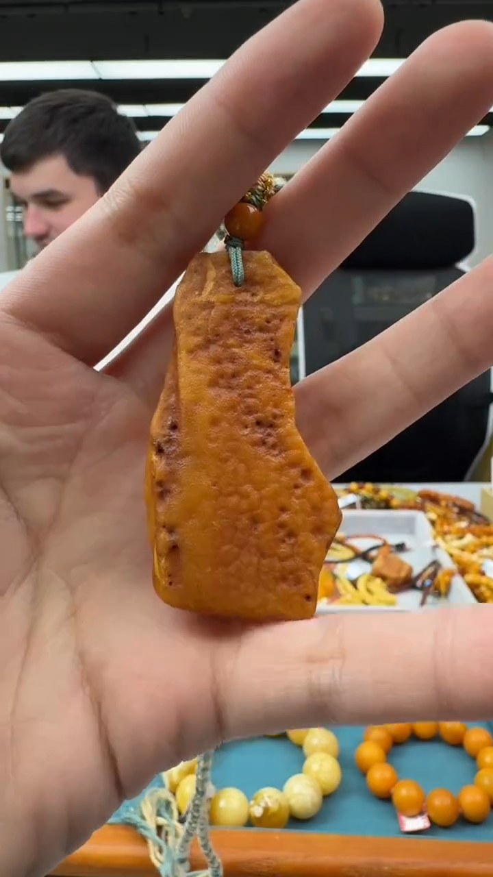 【闪购商品】琥珀颈饰未镶嵌813秒拍号