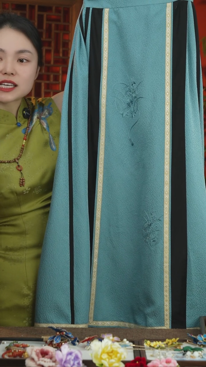 刺绣老绣重工款马面裙