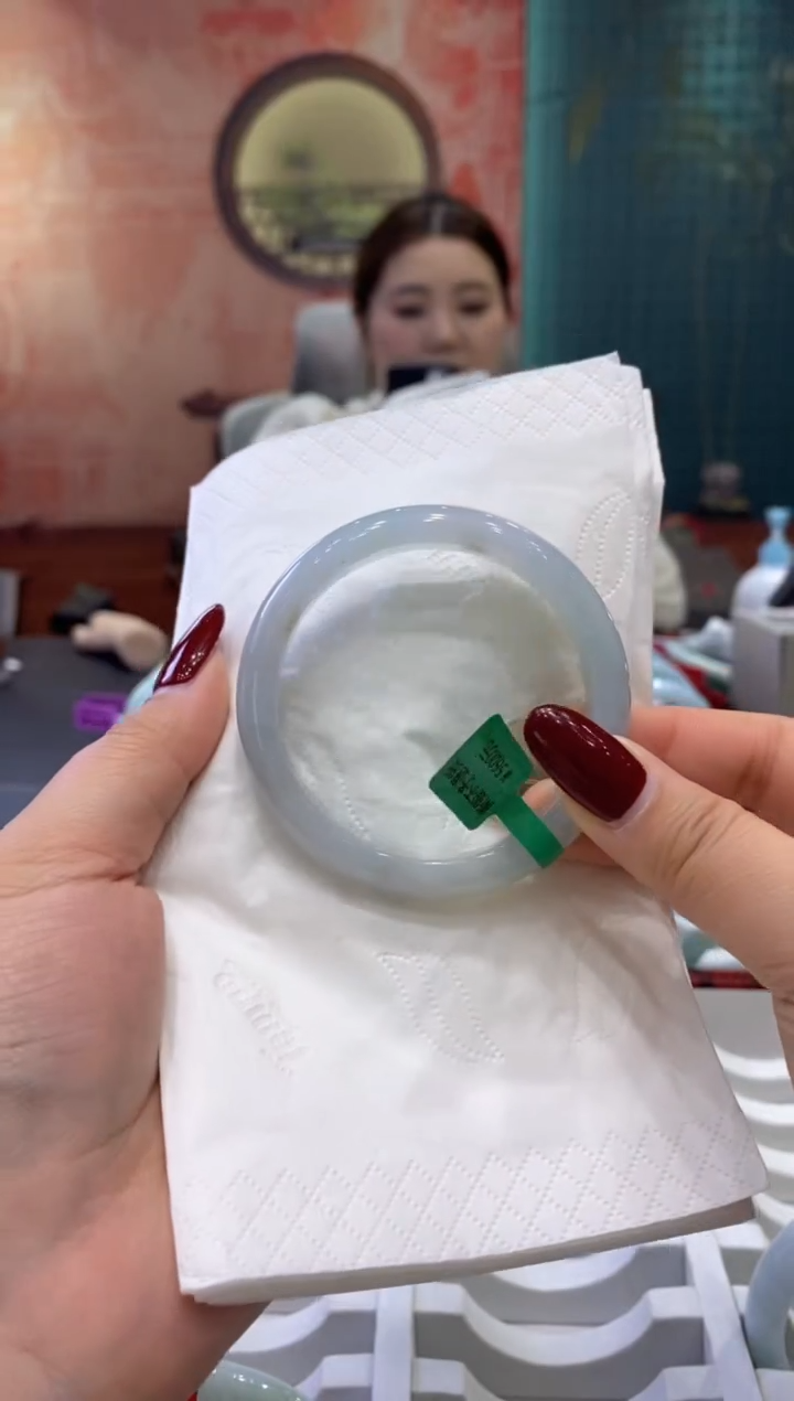 【闪购商品】翡翠手镯未镶嵌多人0010869