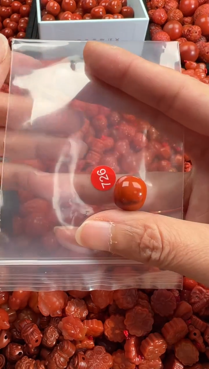 【闪购商品】南红玛瑙未镶嵌颈饰1