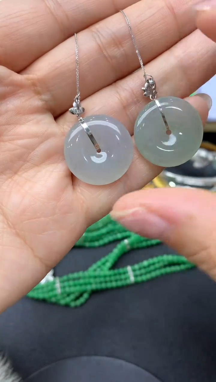 【闪购商品】翡翠颈饰18K金镶嵌40中国好珍宝