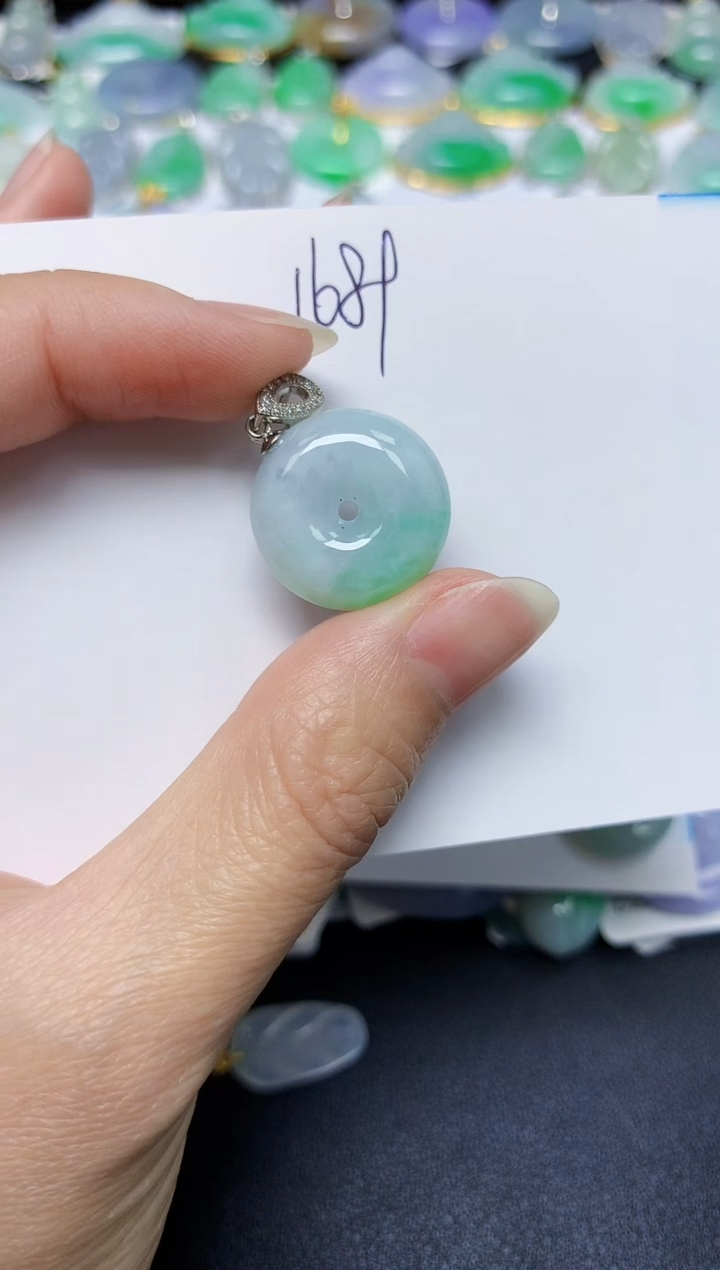翡翠未镶嵌颈饰 天然缅甸翡翠A货