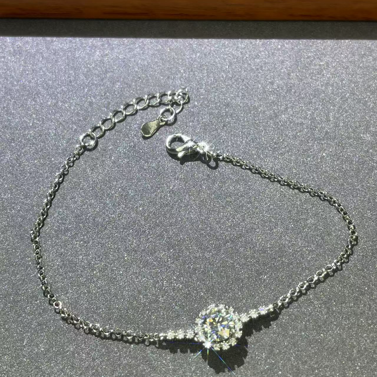  s7071白色微镶手链多样发