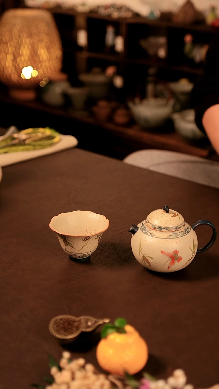 【闪购商品】闪购冲冲冲 青花蝴蝶兰花一套