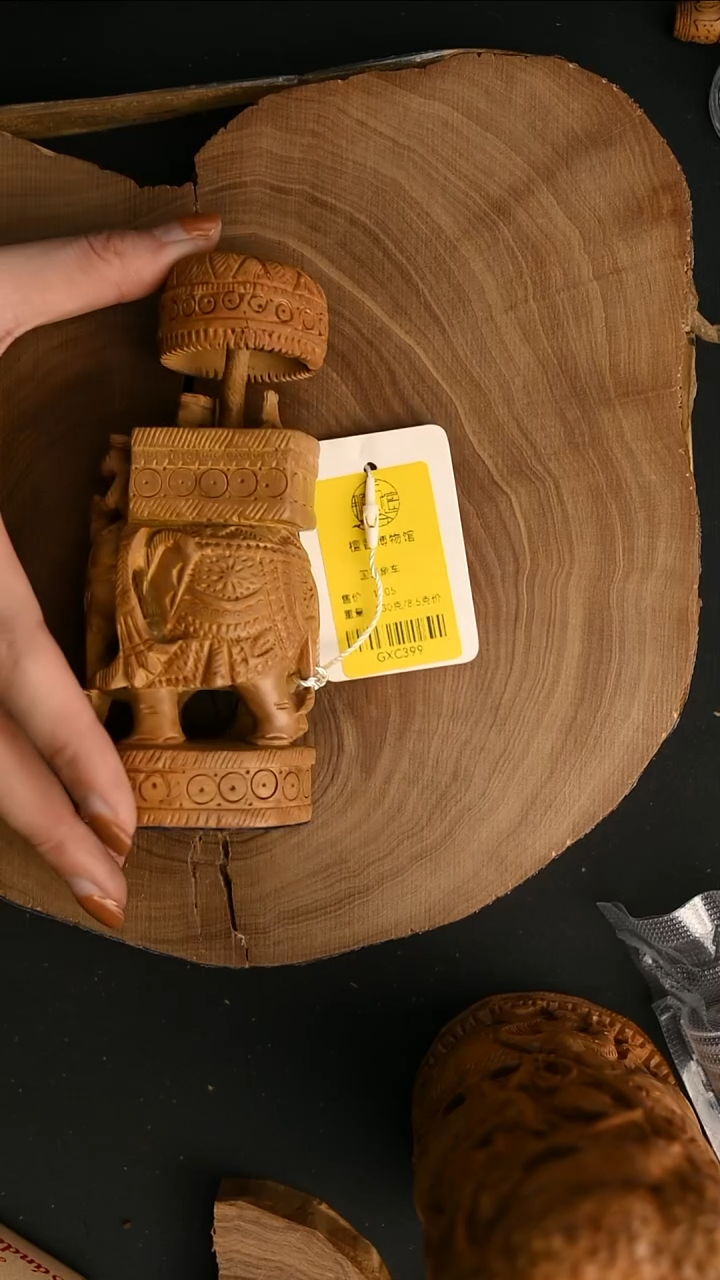 檀香木其他6号仓老山檀工艺品象车130克