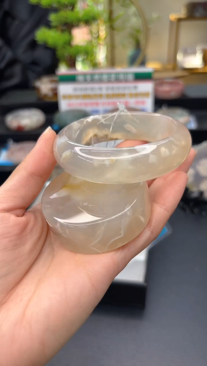 【闪购商品】石英质玉手镯未镶嵌C188(57圈赠送镯心)