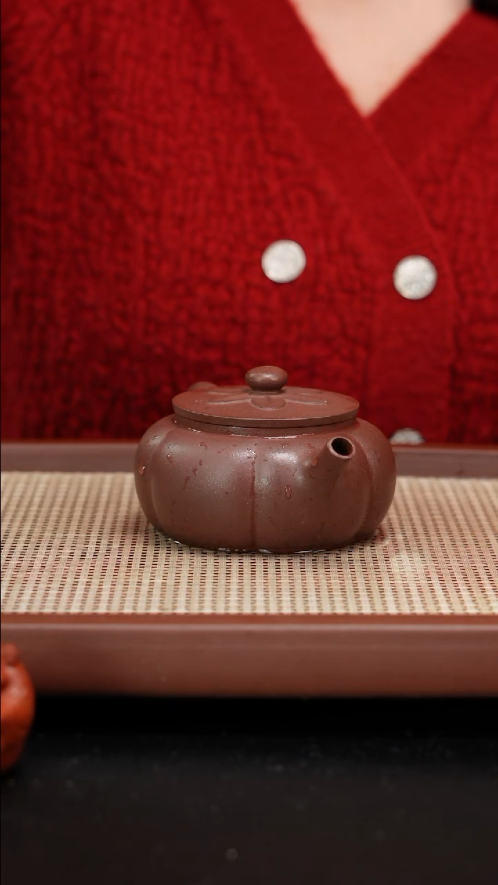 【闪购商品】紫砂茶壶底曹清花语200