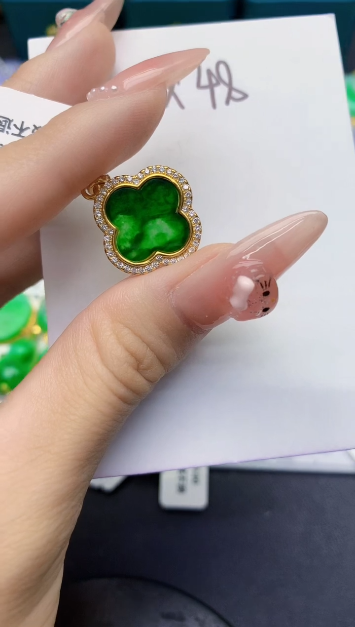 颈饰未镶嵌翡翠缅甸天然翡翠A货