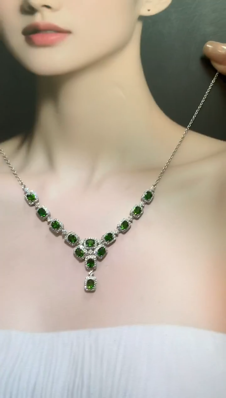 银S925镶嵌透辉石项链【宝石世家严选】
