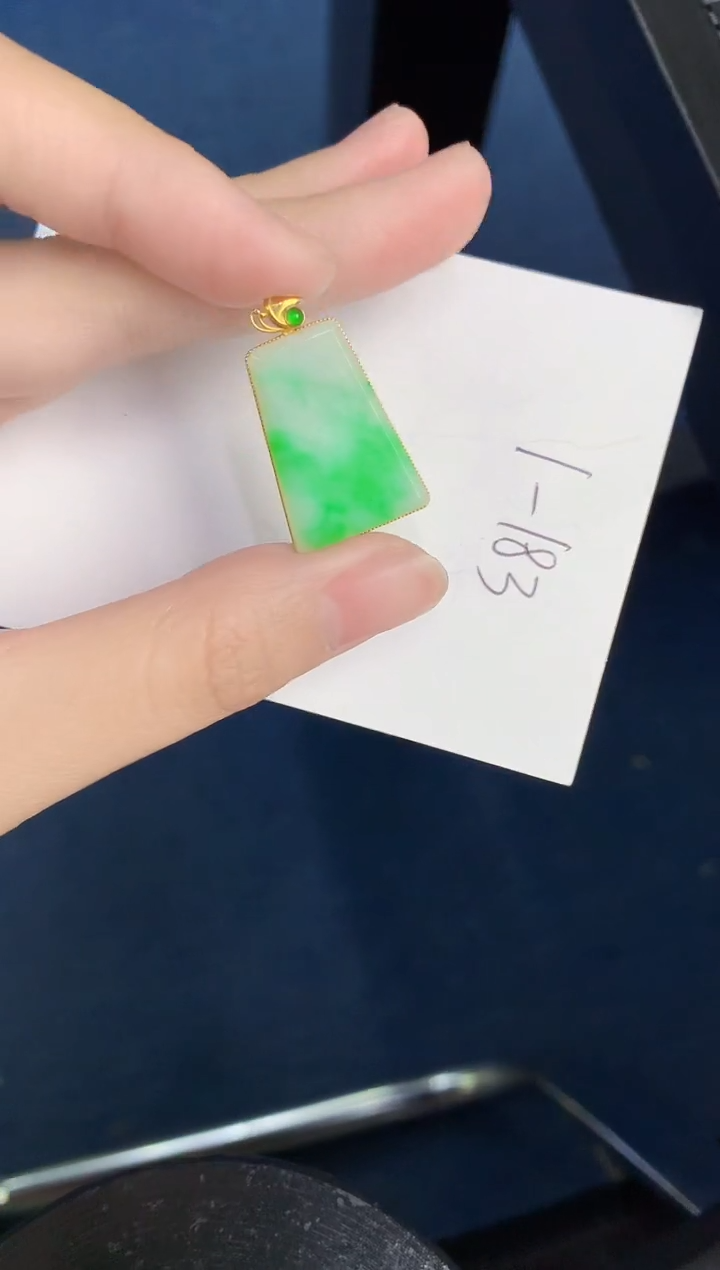 【闪购商品】翡翠颈饰18K金镶嵌000000000
