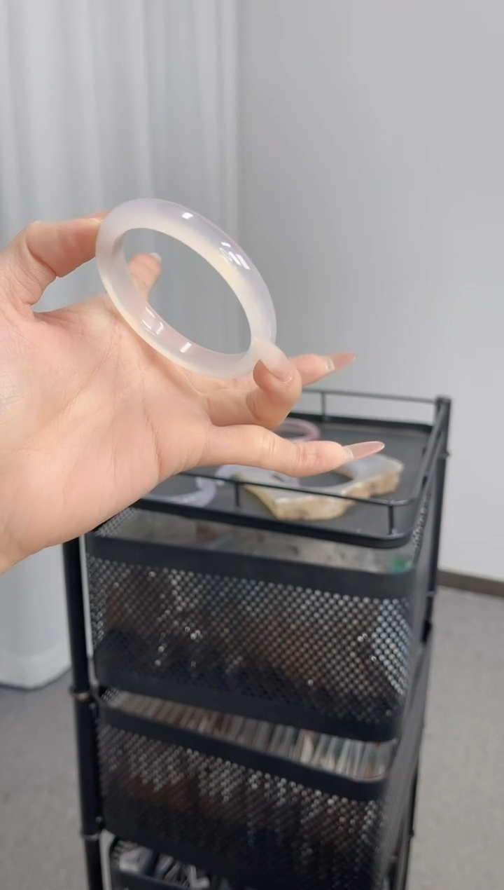 【闪购商品】玛瑙/玉髓手镯未镶嵌52-53圈