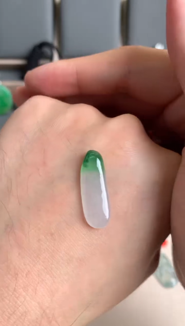 未镶嵌定制翡翠裸玉