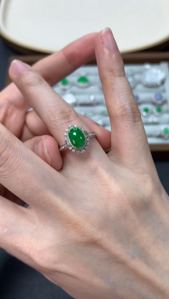 【闪购商品】翡翠戒指18K金镶嵌戒指8800