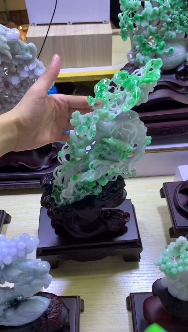 翡翠挂件未镶嵌用****7翡翠摆件