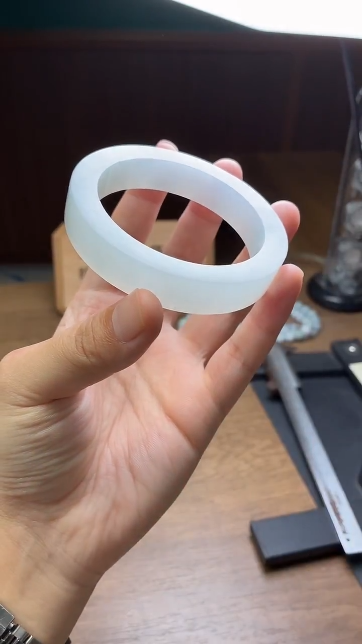未镶嵌手镯定制翡翠定制