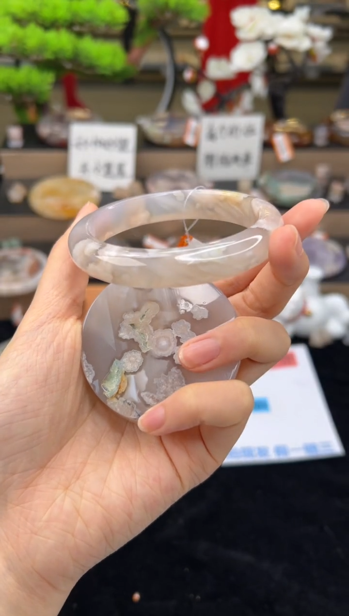 【闪购商品】石英质玉手镯未镶嵌58圈口（赠送镯心）242183