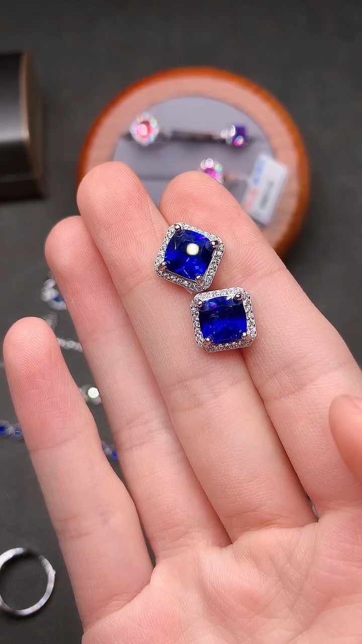 【闪购商品】蓝宝石耳饰银S925镶嵌.......