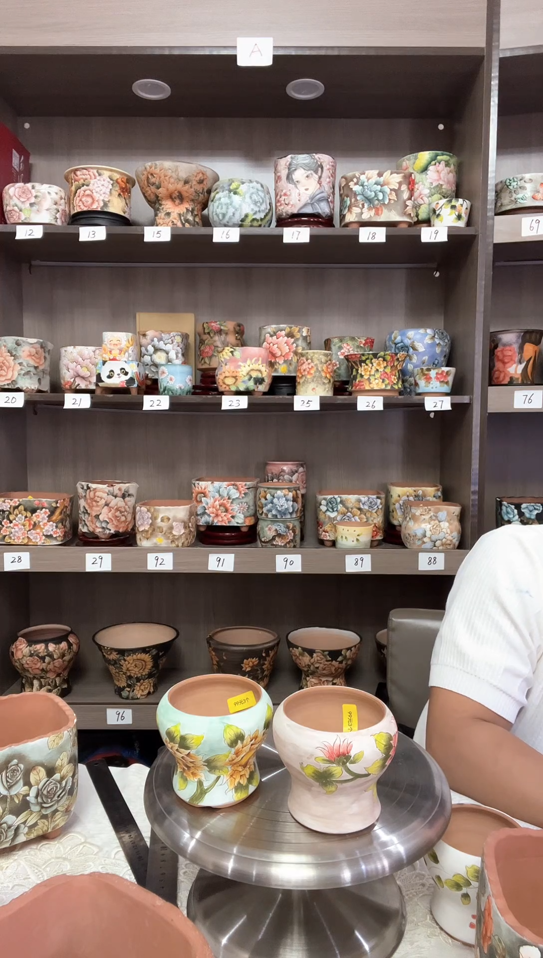 【闪购商品】花物手绘多肉花盆