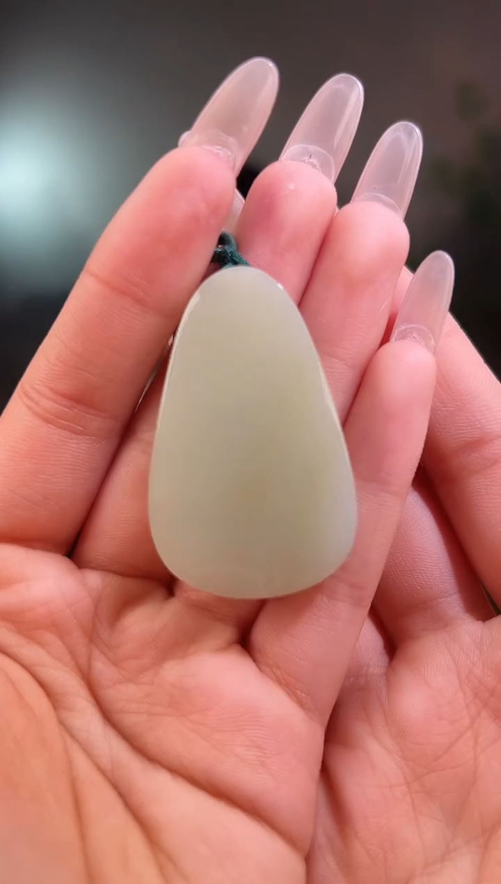 【闪购商品】和田玉颈饰未镶嵌无事牌3058