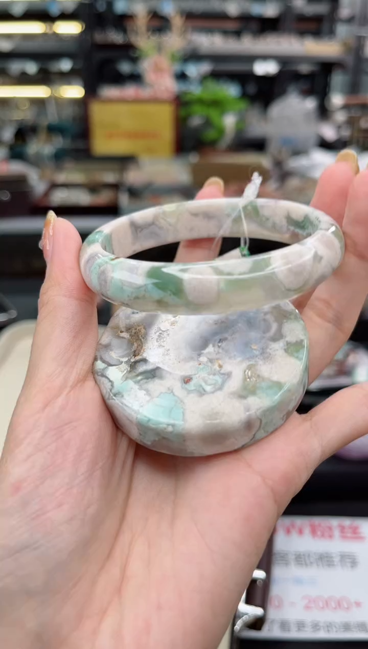 【闪购商品】石英质玉手镯未镶嵌61圈口（赠品镯心）S912