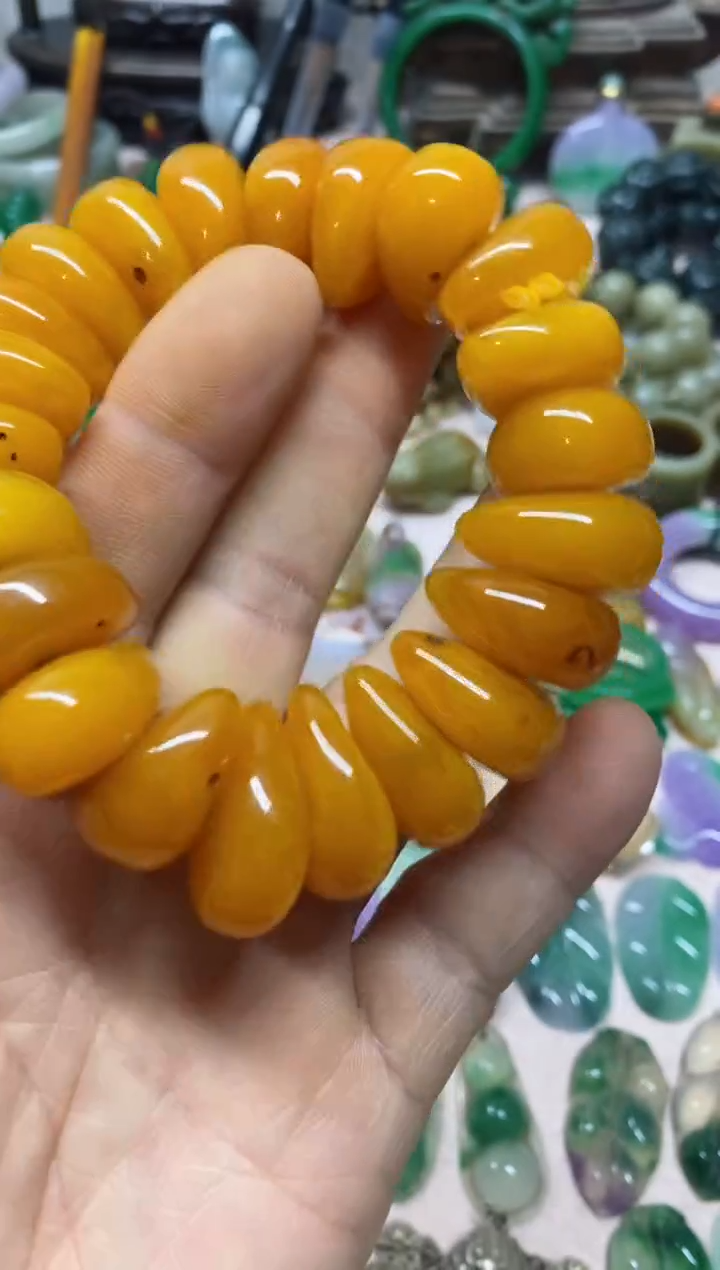 【闪购商品】18直播间的实时画面