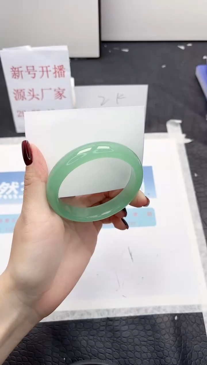 【闪购商品】石英质玉手镯未镶嵌Q101-58