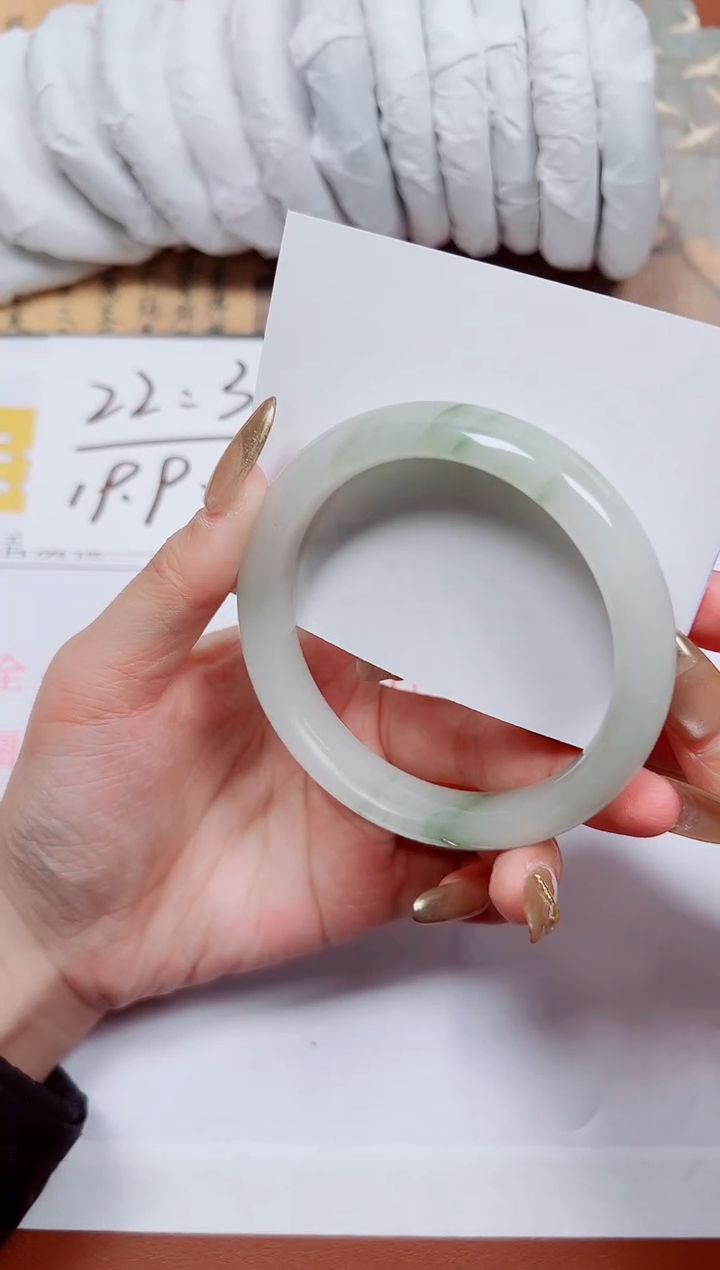 【闪购商品】石英质玉手镯未镶嵌K29-60.3