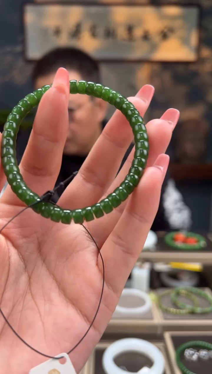 【闪购商品】和田玉手串未镶嵌碧玉小的卡6mm